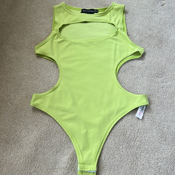 Cut out bodysuit - Picture 2 of 3